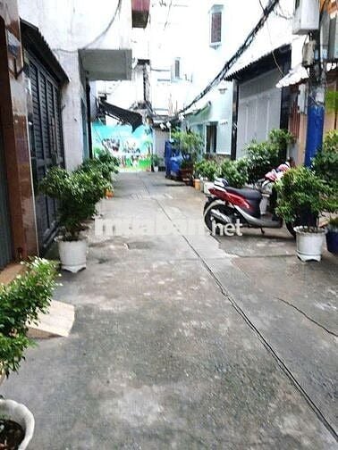 Nhà Trệt 3 Lầu, 5PN 5WC – Giá Cực Tốt Tại Quận 10