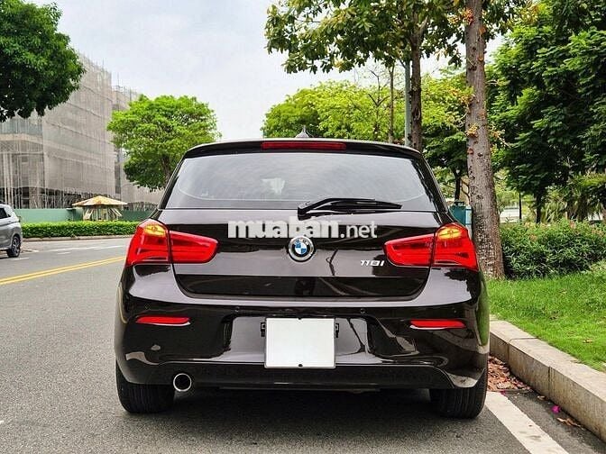 BMW 118i Vin 2018, Đăng ký 2020 chỉ 33.000 Miles