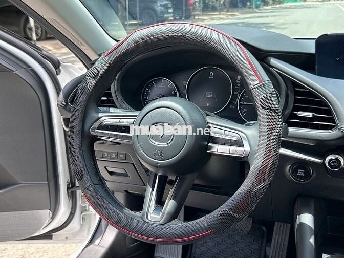 Mazda 3 1.5L Luxury 2025 Trắng 8.000km