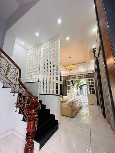 Cho Thuê Căn Góc 2 Mặt Tiền Phổ Quang, Y HÌnh, Giá tốt