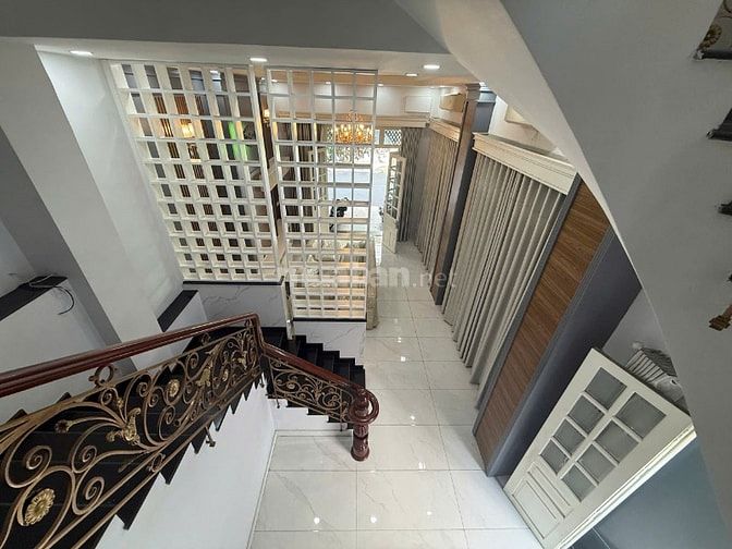 Cho Thuê Căn Góc 2 Mặt Tiền Phổ Quang, Y HÌnh, Giá tốt