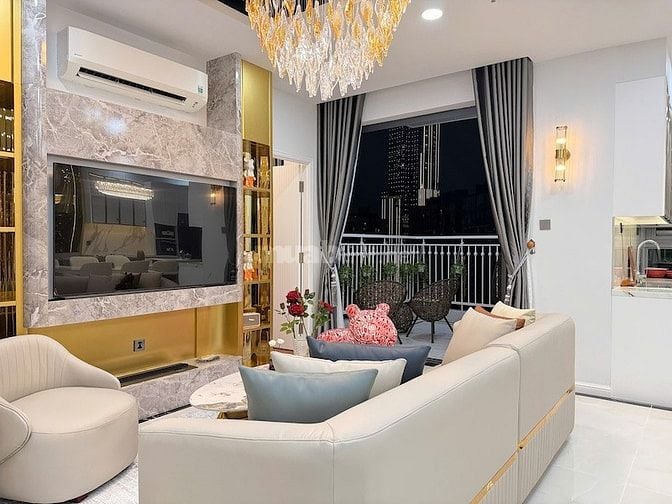 Bán penthouse Vinhomes Central Park tòa C2 căn góc 3PN, 150m2
