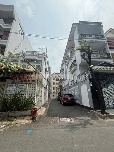 Cho Thuê Căn Góc 2 Mặt Tiền Phổ Quang, Y HÌnh, Giá tốt