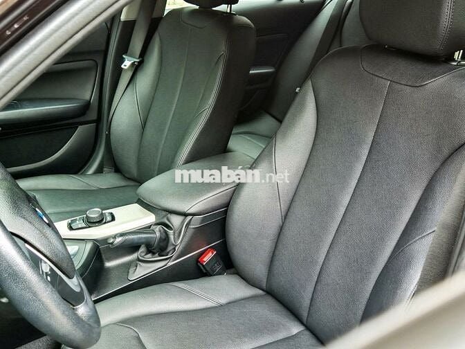 BMW 118i Vin 2018, Đăng ký 2020 chỉ 33.000 Miles