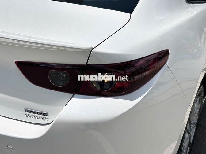 Mazda 3 1.5L Luxury 2025 Trắng 8.000km