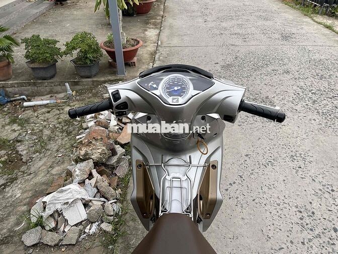 Honda Future 2021 Bạc Hàng Bỏ Mẫu