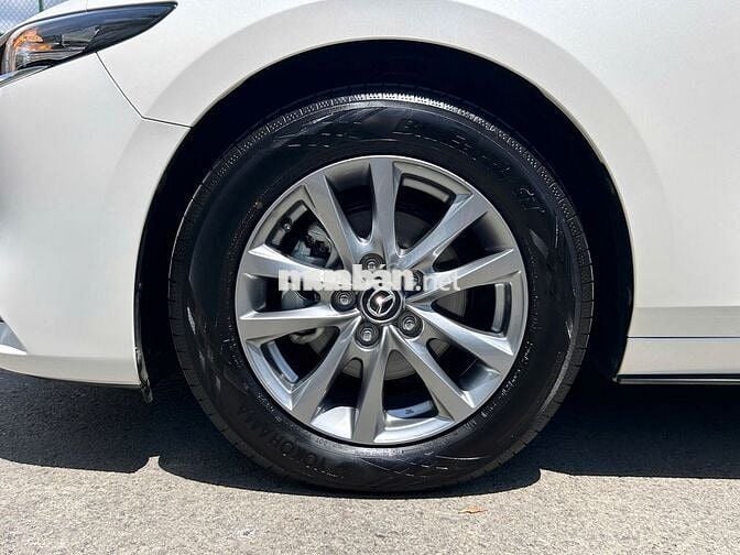 Mazda 3 1.5L Luxury 2025 Trắng 8.000km