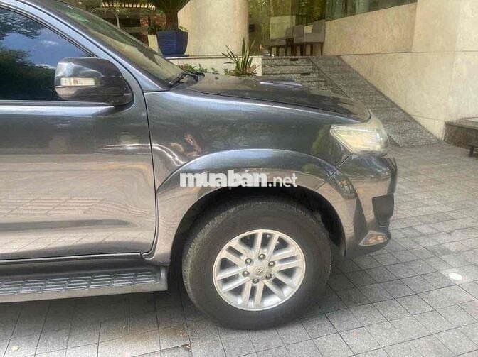 Toyota Fortuner G 2014 Dầu Xám Mt đẹp vô đối