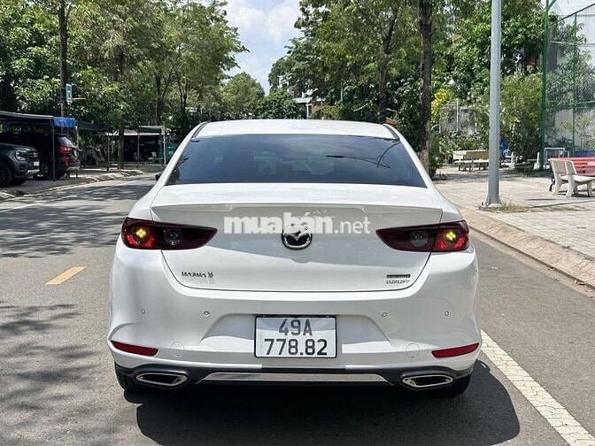 Mazda 3 1.5L Luxury 2025 Trắng 8.000km