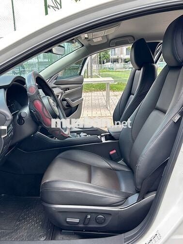 Mazda 3 1.5L Luxury 2025 Trắng 8.000km