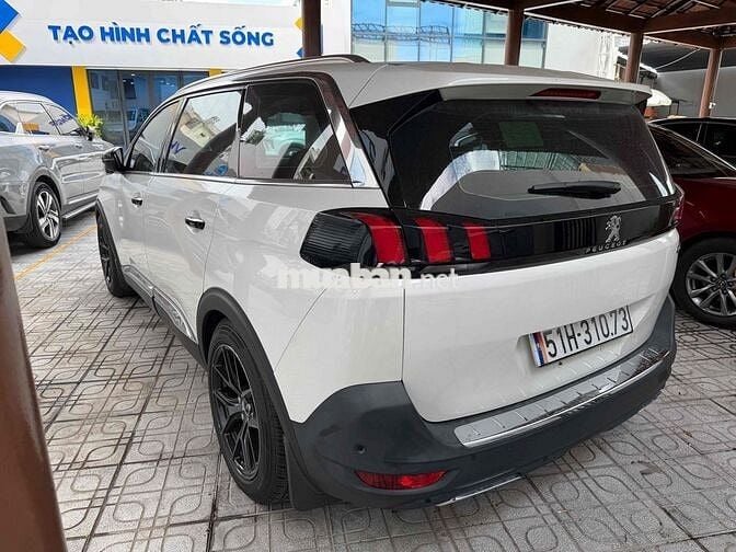 Peugeot 5008 Full Trắng 7 chỗ chạy 61 ngàn