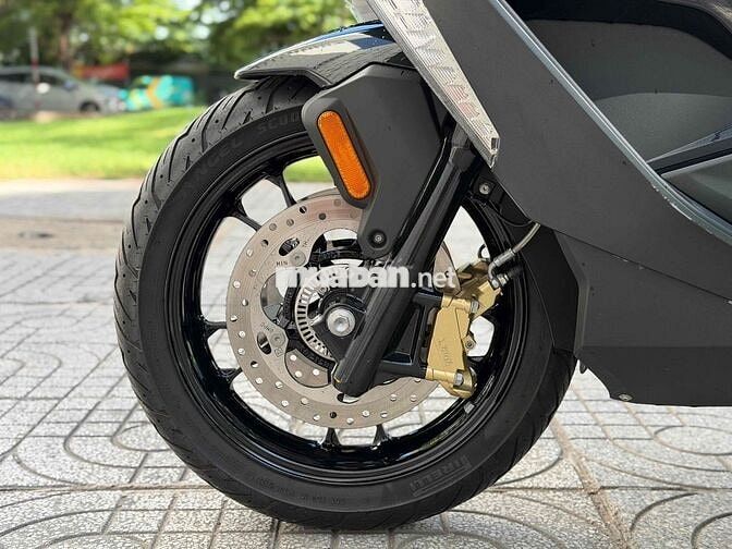 BMW C400GT Triple Black 2024 Đen 372 miles