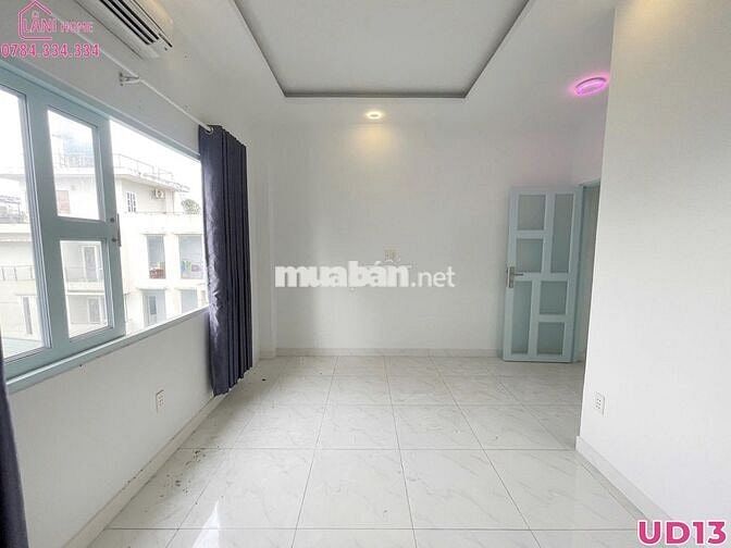 PHÒNG MÁY LẠNH, CÓ CỬA SỔ NGAY VHU