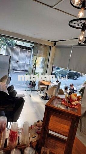 [KO CẦN KN] 2 NV PHỤC VỤ NỮ QUÁN CAFE THE CAPITAL