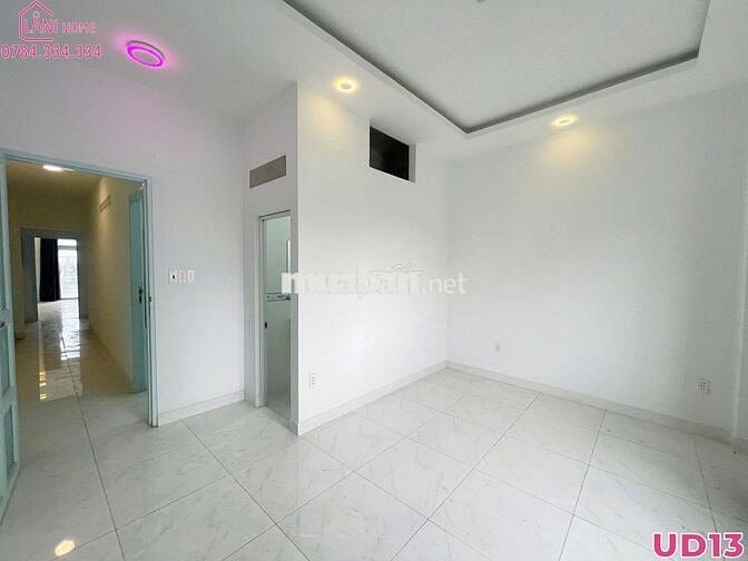 PHÒNG MÁY LẠNH, CÓ CỬA SỔ NGAY VHU