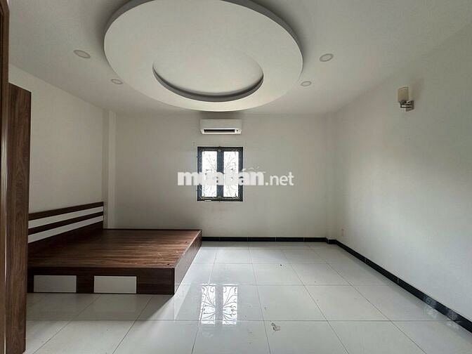 Cho thuê phòng mặt tiền đường khu VIP, có chổ để ôtô vào ban đêm