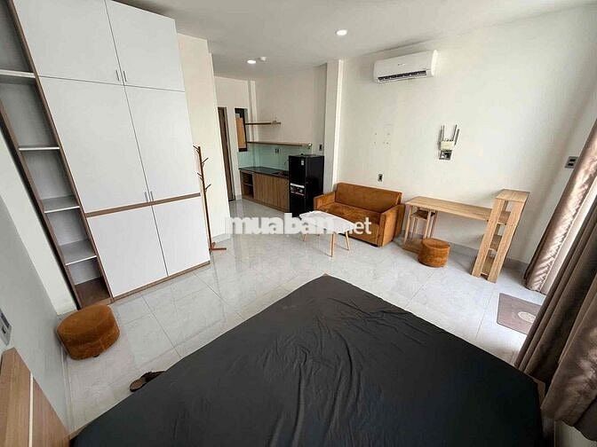 Căn Hộ Ban Công Có MGR Ngay Ngã tư Lạc Long Quân - Âu Cơ - Lê Đại Hành