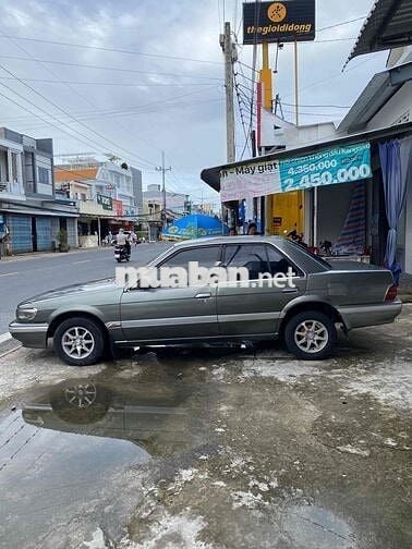 Nissan Bluebird U12 Xám 5 chỗ