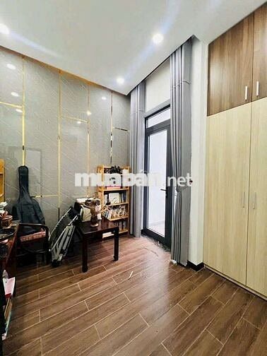 NHÀ 3 PHÒNG NGỦ - HẺM 6M, TRẦN QUANG DIỆU