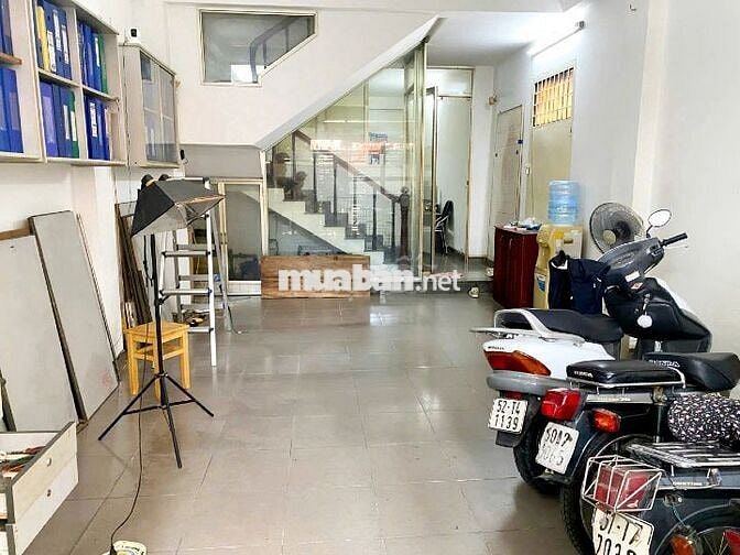 Cho thuê mặt bằng 71m2 Bùi Viện, Phường Bến Thành