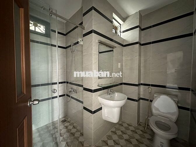 Cho thuê phòng mặt tiền đường khu VIP, có chổ để ôtô vào ban đêm