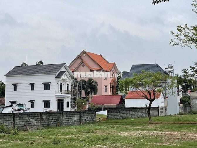 Bán lô đất 100m2 2tỷ4 đường Cây Da gần khu công nghiệp Tân Phú Trung 