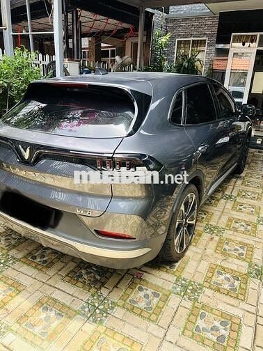 VinFast VF8 Plus Xám 9 vạn