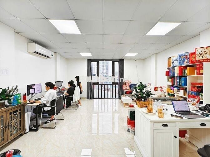 Còn 1 sàn Nguyễn Xiển 40m2 7tr view kính free dịch vụ