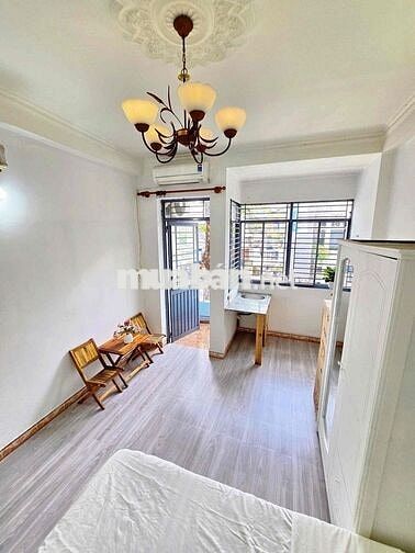 SẮP TRỐNG PHÒNG BAN CÔNG SIÊU THOÁNG MÁT NHIỀU ÁNH SÁNG - THƯƠNG LƯỢNG