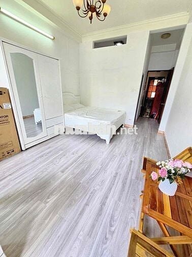SẮP TRỐNG PHÒNG BAN CÔNG SIÊU THOÁNG MÁT NHIỀU ÁNH SÁNG - THƯƠNG LƯỢNG