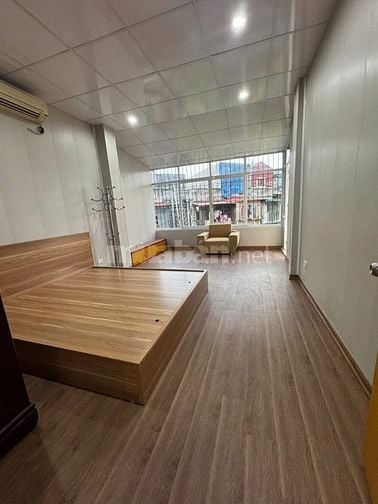 Cho thuê căn Tập thể 76m gồm 2 ngủ đẹp ở Phố Võ Thị Sáu
