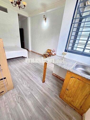 SẮP TRỐNG PHÒNG BAN CÔNG SIÊU THOÁNG MÁT NHIỀU ÁNH SÁNG - THƯƠNG LƯỢNG
