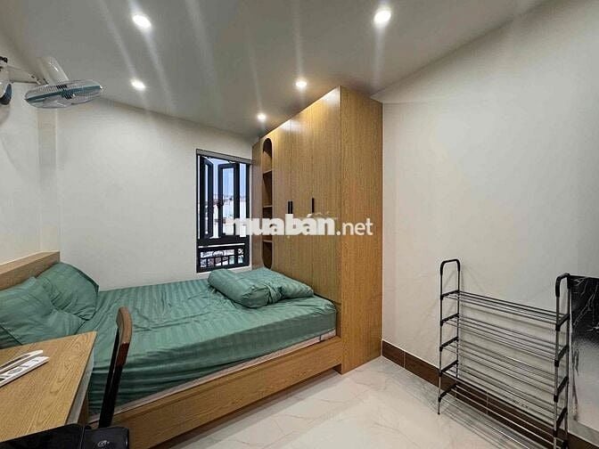 Phòng gần các trường đại học đầy đủ nội thất, toà nhà mới