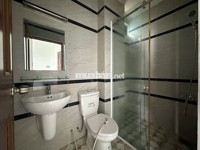 Cho thuê phòng mặt tiền đường khu VIP, có chổ để ôtô vào ban đêm