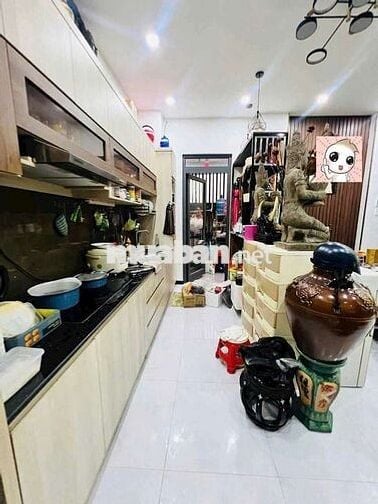 NHÀ 3 PHÒNG NGỦ - HẺM 6M, TRẦN QUANG DIỆU