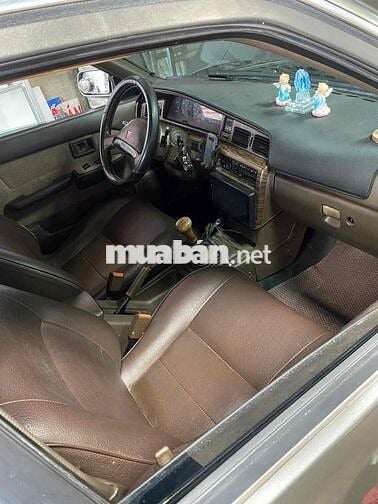 Nissan Bluebird U12 Xám 5 chỗ