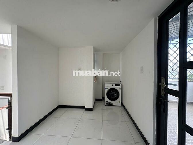 Cho thuê phòng mặt tiền đường khu VIP, có chổ để ôtô vào ban đêm