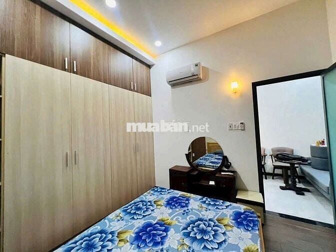 NHÀ 3 PHÒNG NGỦ - HẺM 6M, TRẦN QUANG DIỆU