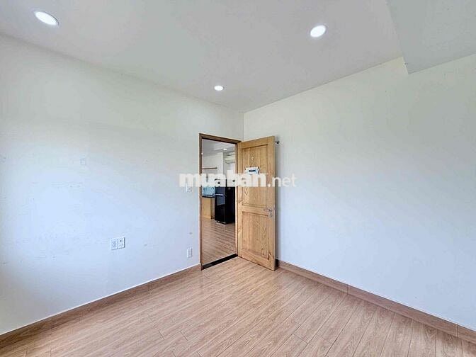 🔥Căn Hộ 2Ph Ngủ - Full NT - Ban Công - Thang Máy Hầm xe - Bảo Vệ