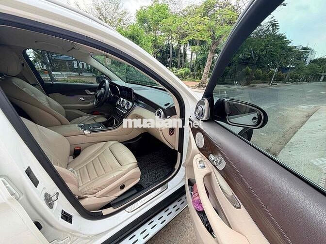 Chính chủ bán nhanh GLC 200 - 4matic đẹp