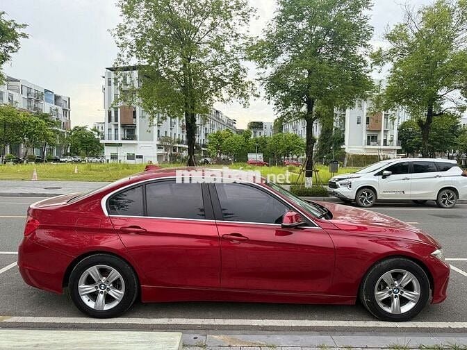 BMW 320i sản xuất và đăng ký 2014