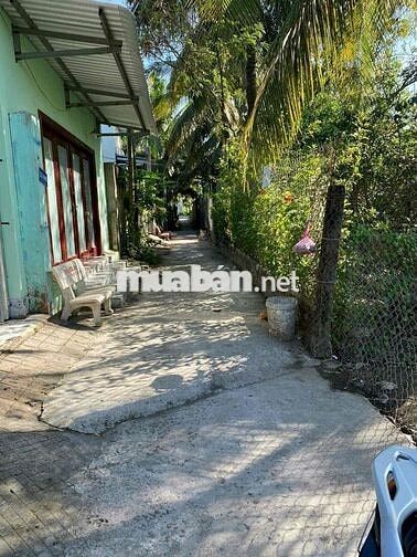 Cần bán thửa đất diện tích 100m2 (5 x 20), thổ cư 70m2 phường Mỹ Phong
