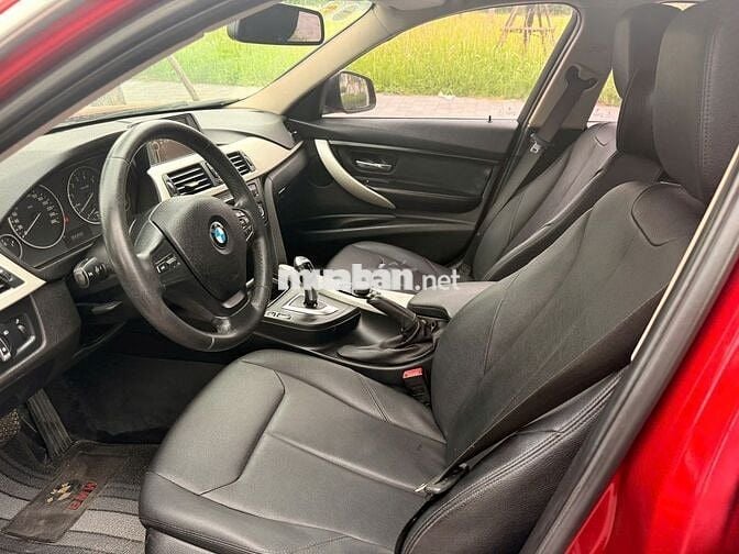 BMW 320i sản xuất và đăng ký 2014