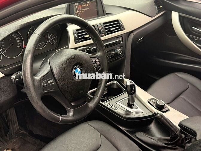 BMW 320i sản xuất và đăng ký 2014
