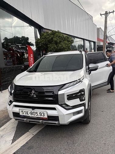 Mitsubishi Xpander Cross 2023 Trắng Ngọc Trai