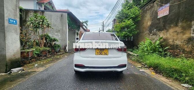 Hyundai i10 2018 Trắng Xăng Dịch vụ/Gia đình