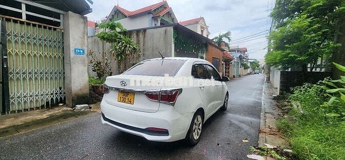 Hyundai i10 2018 Trắng Xăng Dịch vụ/Gia đình