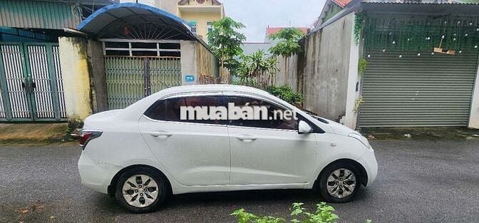 Hyundai i10 2018 Trắng Xăng Dịch vụ/Gia đình