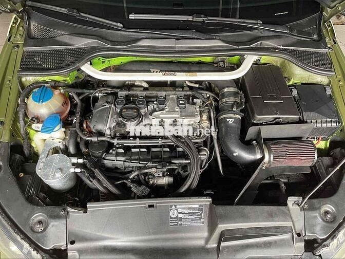 Volkswagen Scirocco 2.0 độ khủng 3 xị cần ra đi