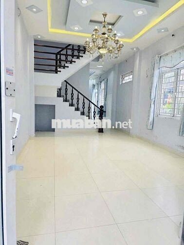 NHÀ NGÃ TƯ GA ( GÓC 2 MẶT TIỀN ) TRỆT 2 LẦU 3PN 3WC. ĐƯỜNG XE TẢI